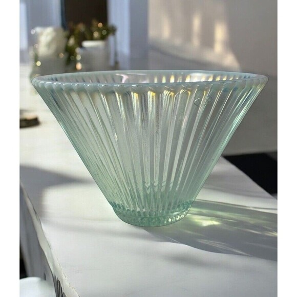Vintage Vertical Ribbed Flared Bowl Opalescent MCM - Picture 1 of 15